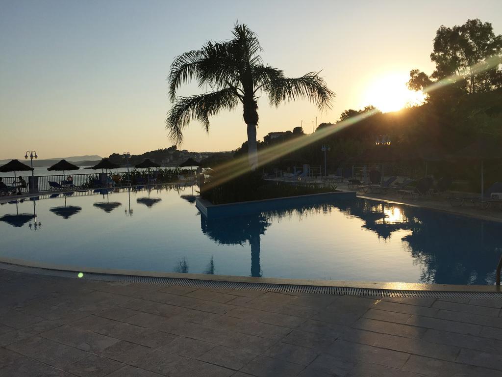 Hotel Golden Sun 피니코운타 외부 사진